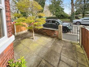 Front garden- click for photo gallery